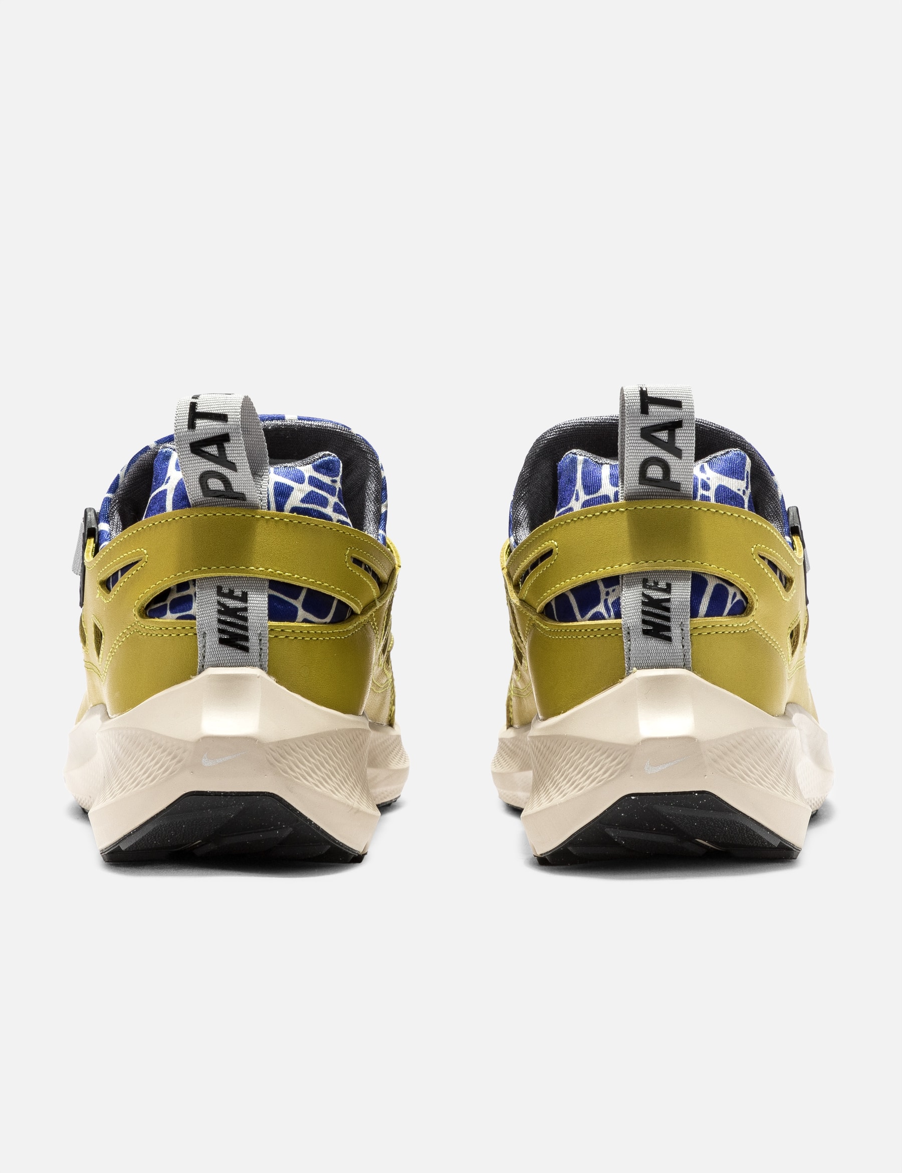 X Patta Air Huarache 20Y24 view 18