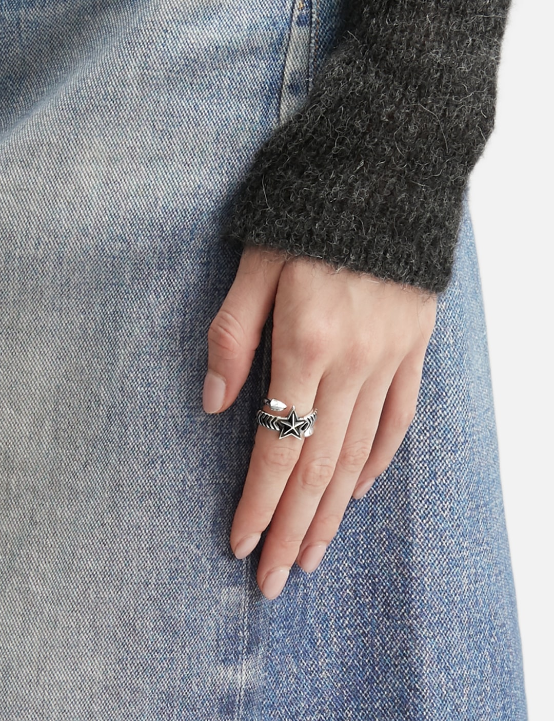Double Large Arrow Large Star Ring view 12