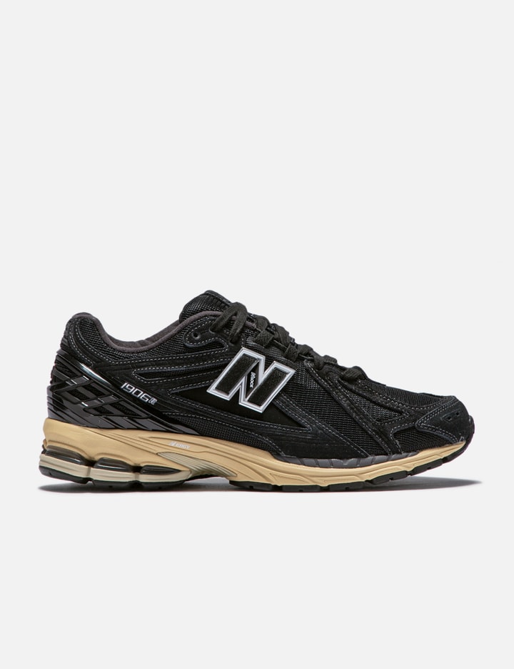 New Balance 1906r Low-top Sneakers In Black