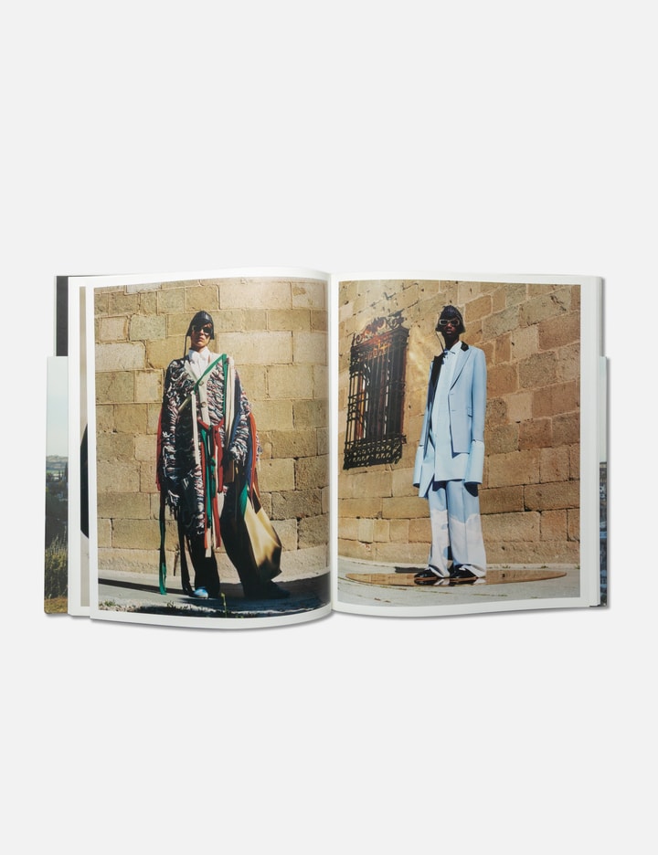 F/W 2019-2020 Lookbook (292/1000) Placeholder Image