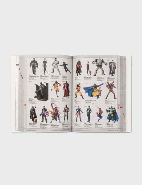 Medicom Toy - Medicom Toy 25周年記念本 - Manual Volume Iv | HBX