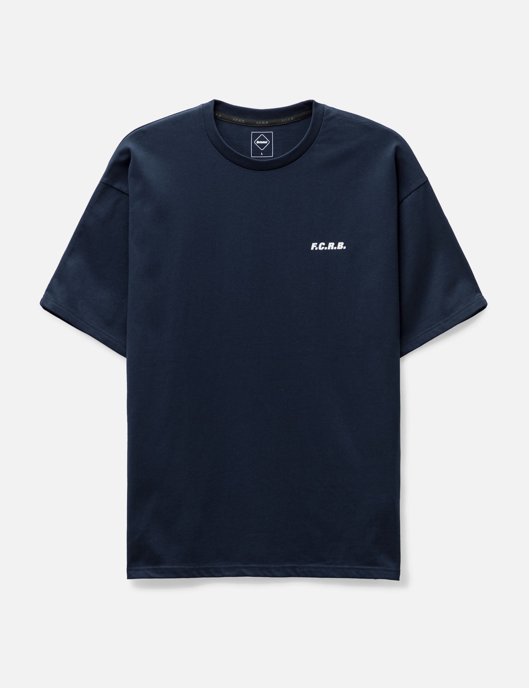 https://image-cdn.hypb.st/https%3A%2F%2Fs3.store.hypebeast.com%2Fmedia%2Fimage%2F61%2F23%2Ftshirt-1-1-20f6a.jpg?fit=max&w=1080&q=90