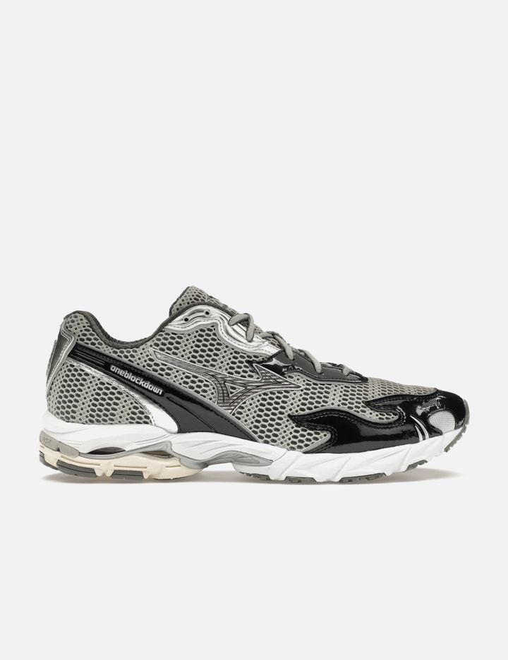 Mizuno Wave Rider 10 in Flame Wave One Block Down Onyx Placeholder Image