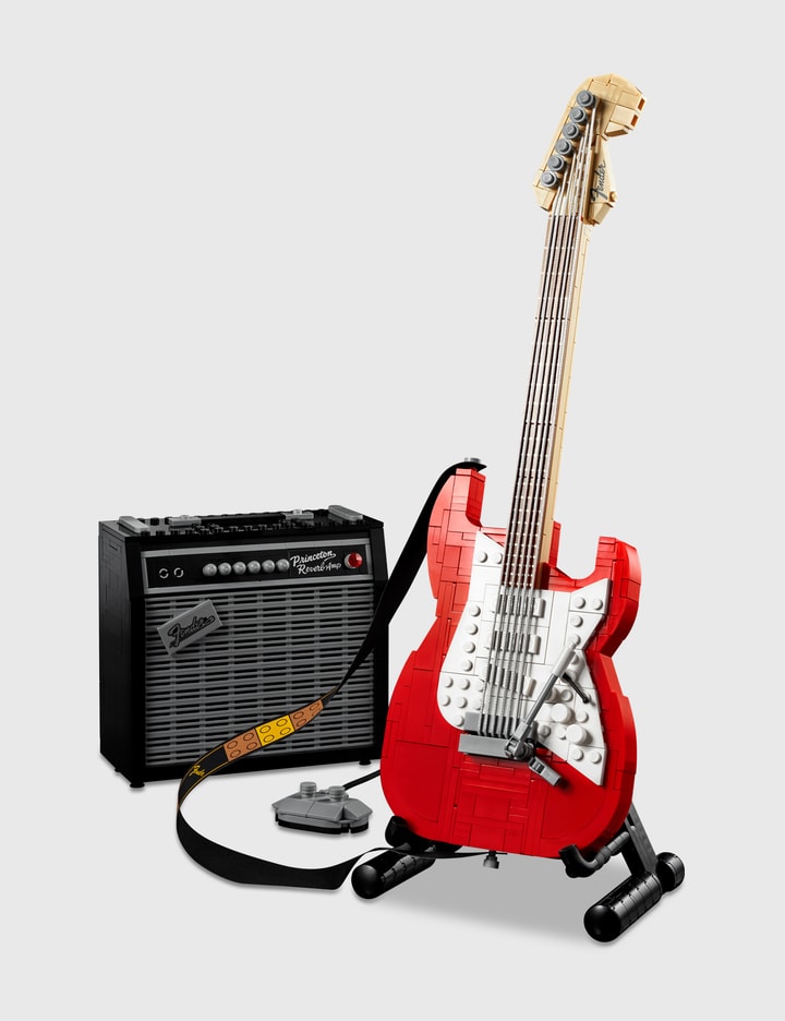 LEGO® IDEAS FENDER® STRATOCASTER™ Placeholder Image