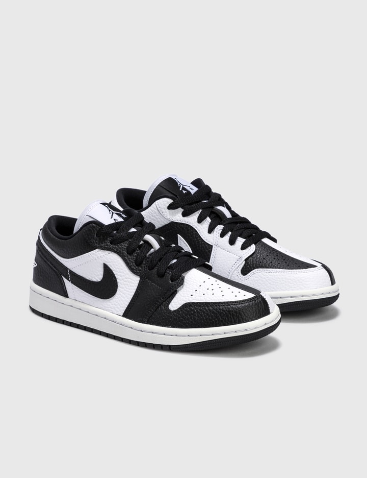 AIR JORDAN 1 LOW SE Placeholder Image