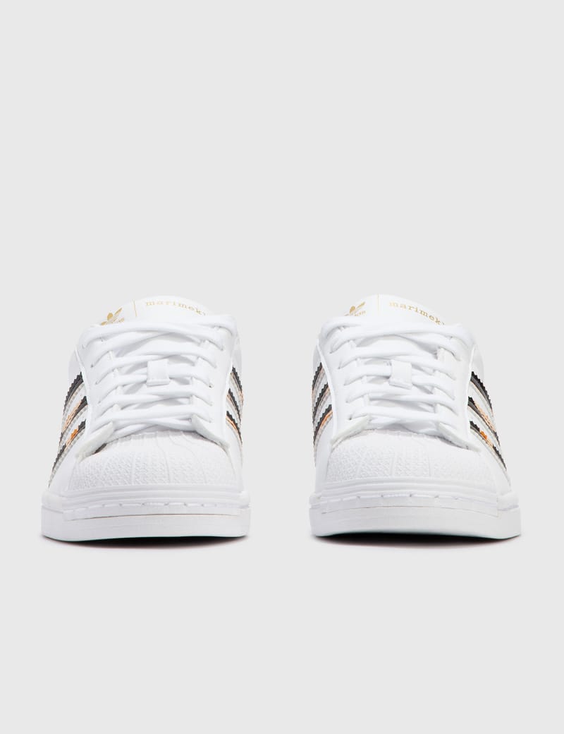 adidas superstar front view
