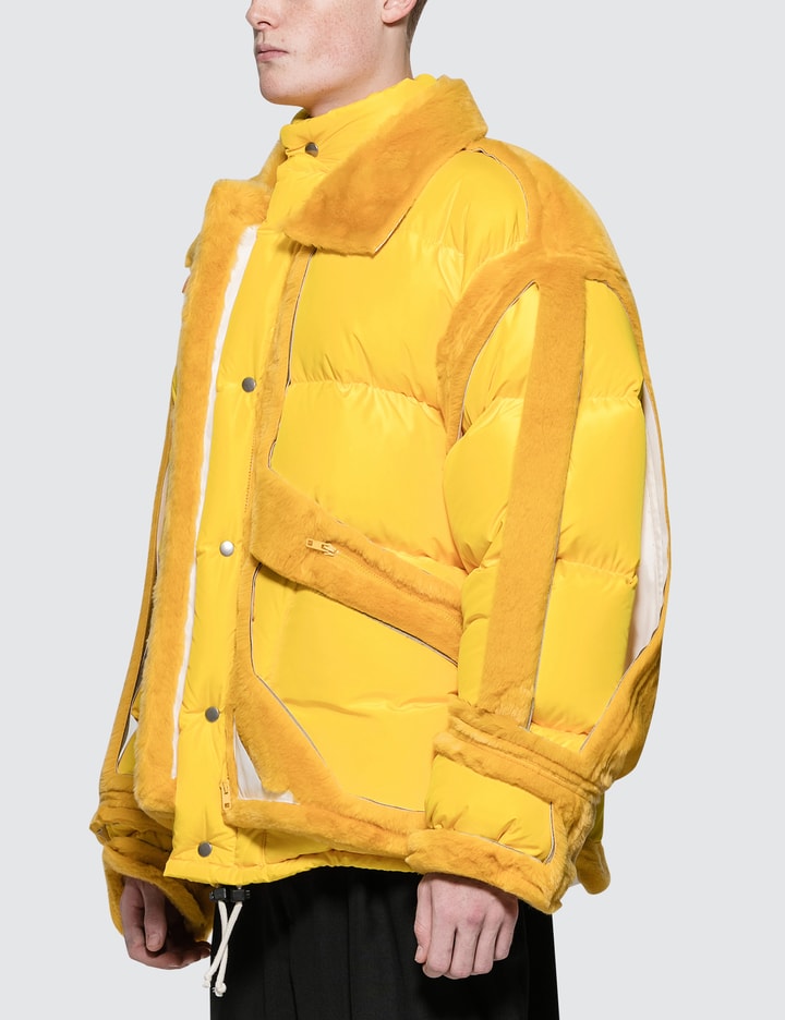 옐로우 트림 쇼 퍼퍼 재킷 Placeholder Image