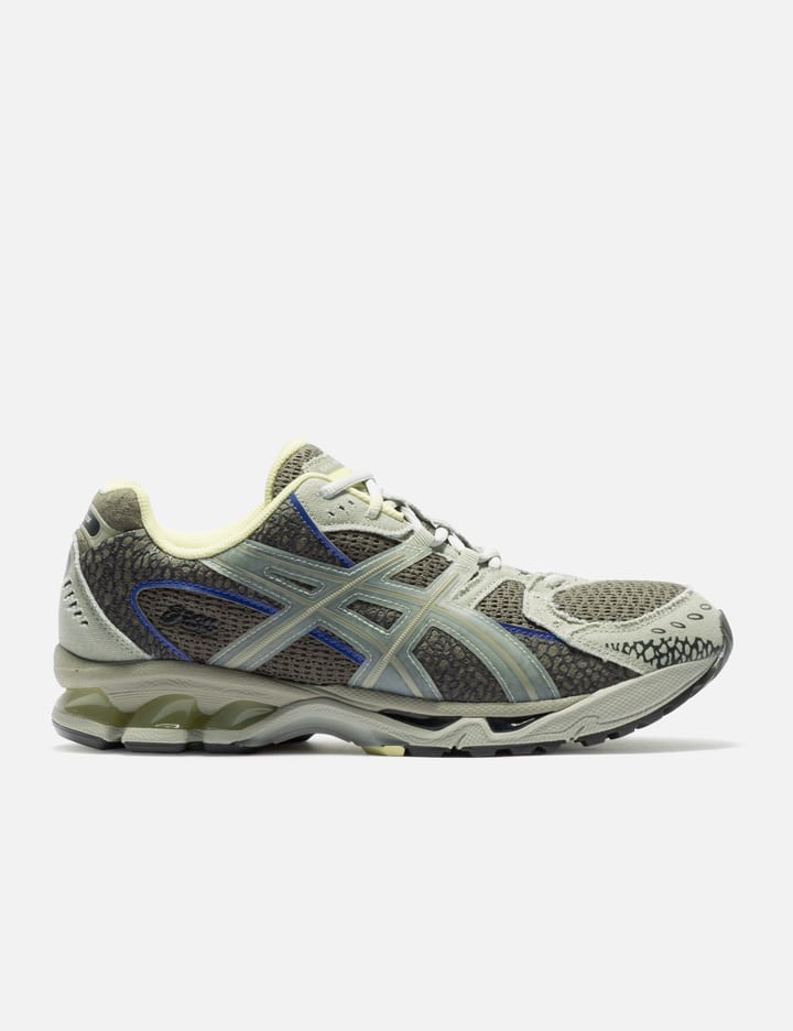 18 East X Gel-Nimbus 10.1