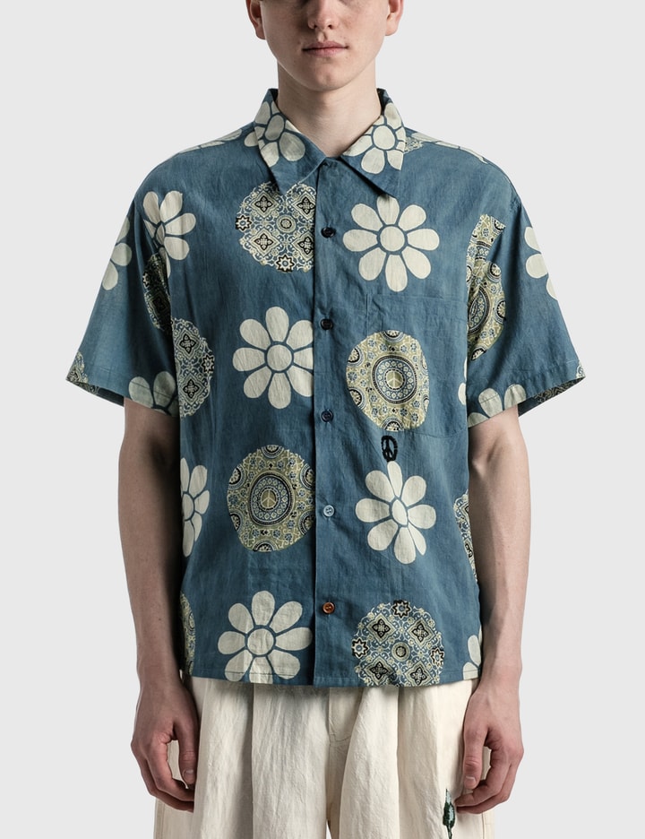 Story Mfg Shore Shirt - Indigo Flower Portrait