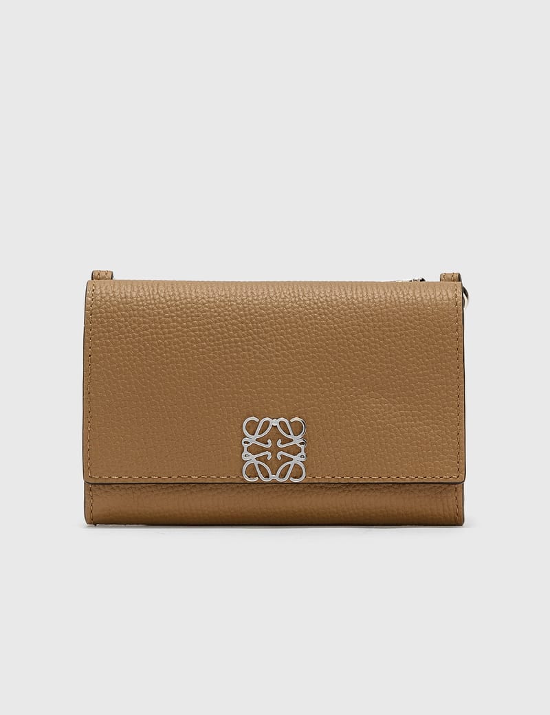 loewe wallet on chain