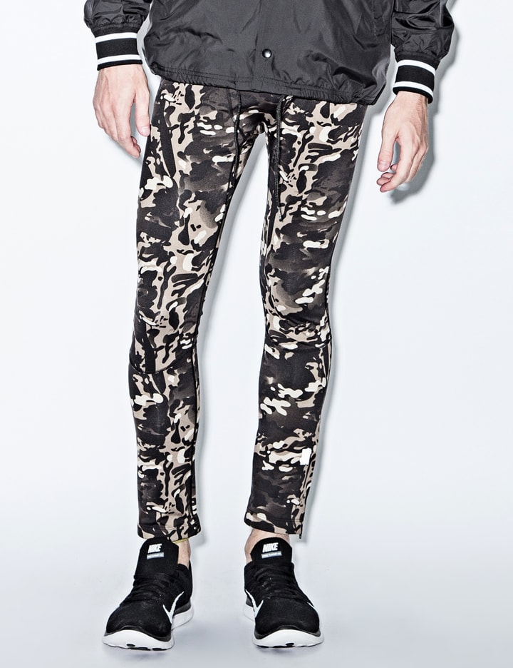 Undefeated Camo O.P. Camo Tech Pants