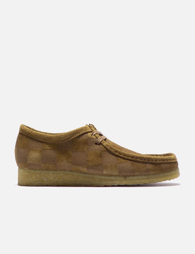 clarks wallabees cola