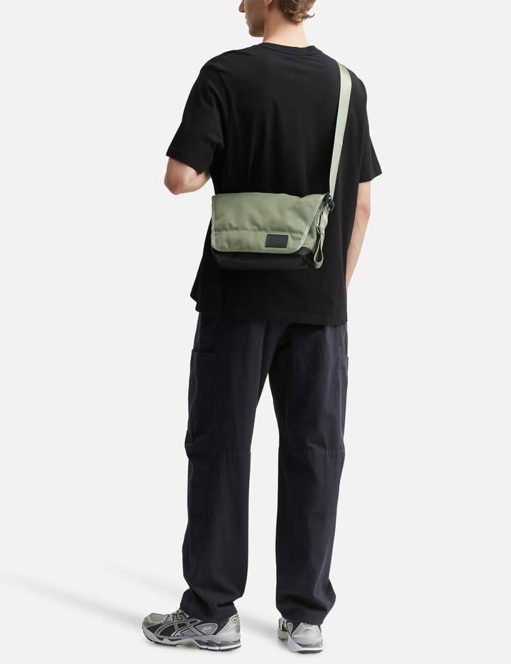 Staple Messenger S Placeholder Image