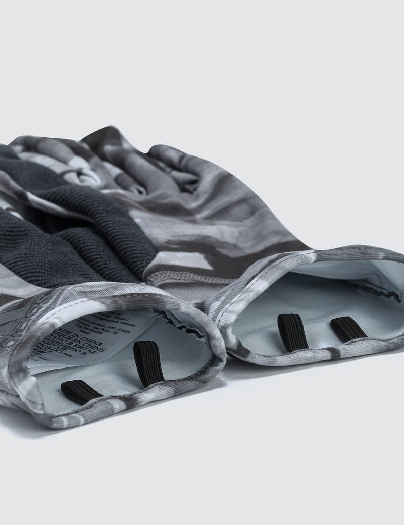 adidas undefeated gloves