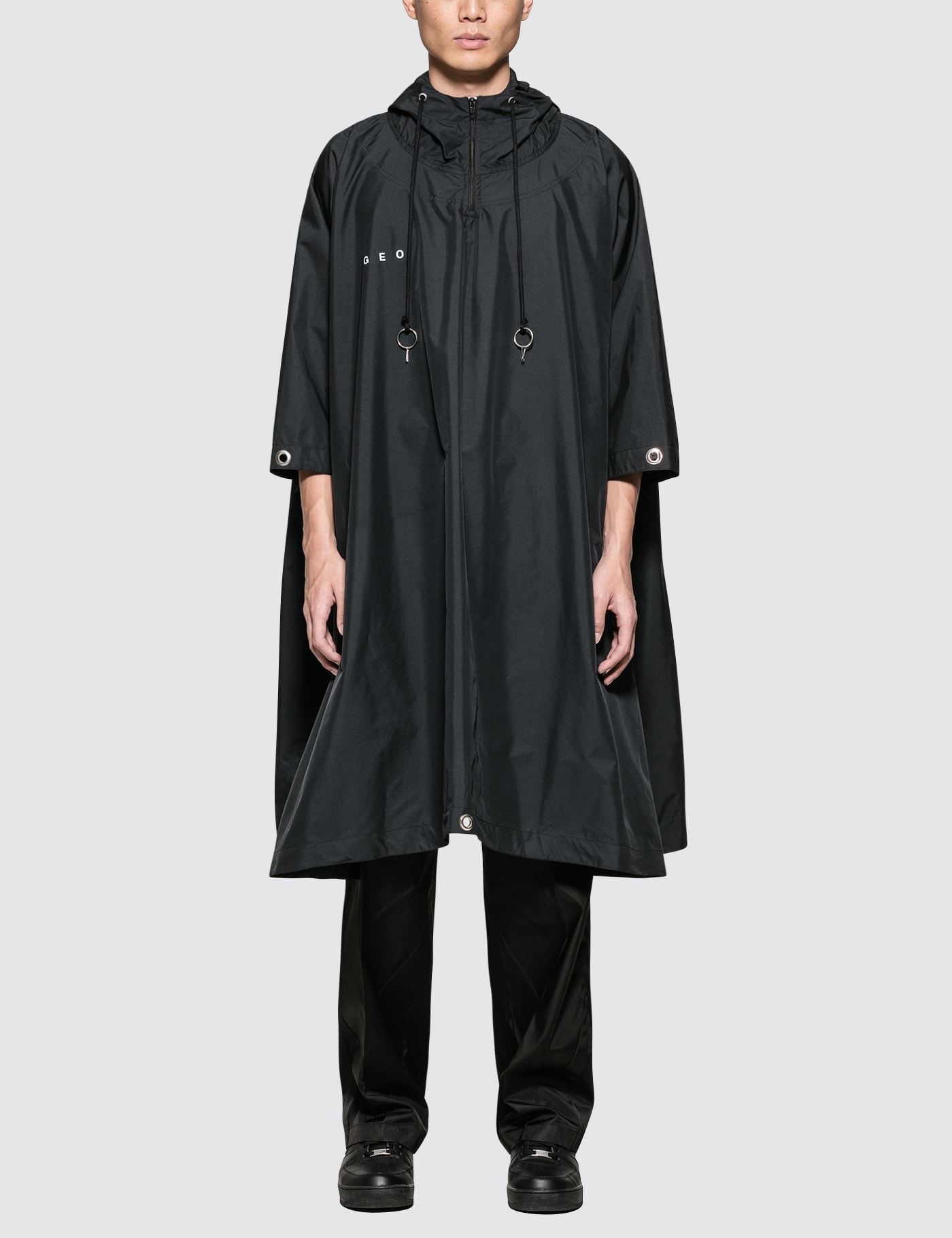 Hanzi Poncho view 10