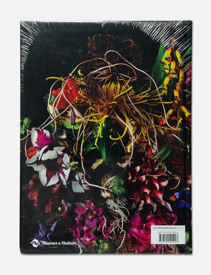 Flora Magnifica: The Art of Flowers in Four Seasons Placeholder Image