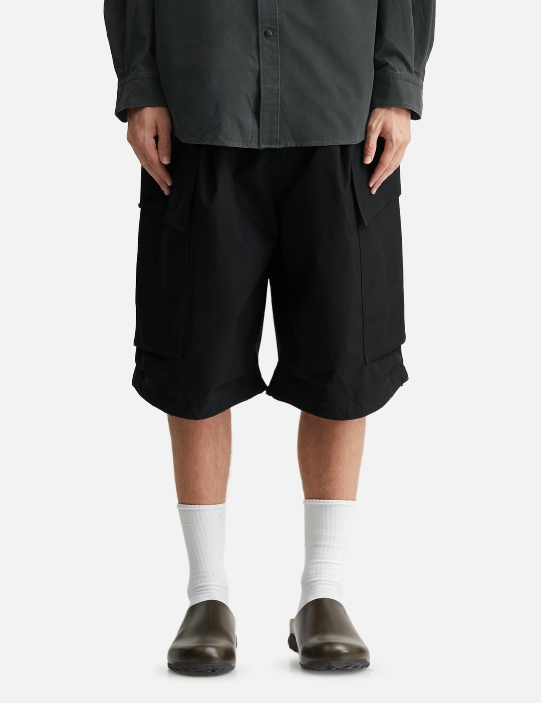 +phenix WINDSTOPPER® BY GORE-TEX Labs City Mega Pocket Balloon Cargo Half Pants view 11