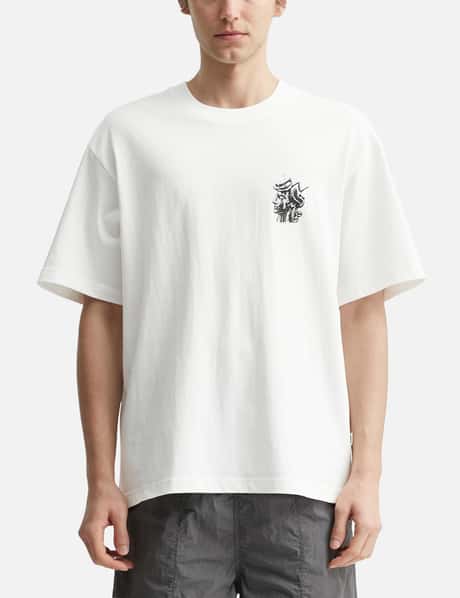 Queenhead Statue Short Sleeves T-Shirt view 10