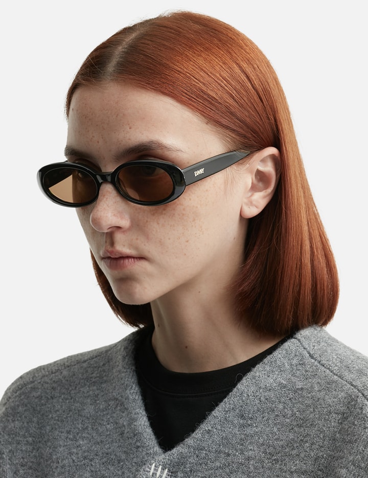 Dmy Studios Valentina Sunglasses In Black