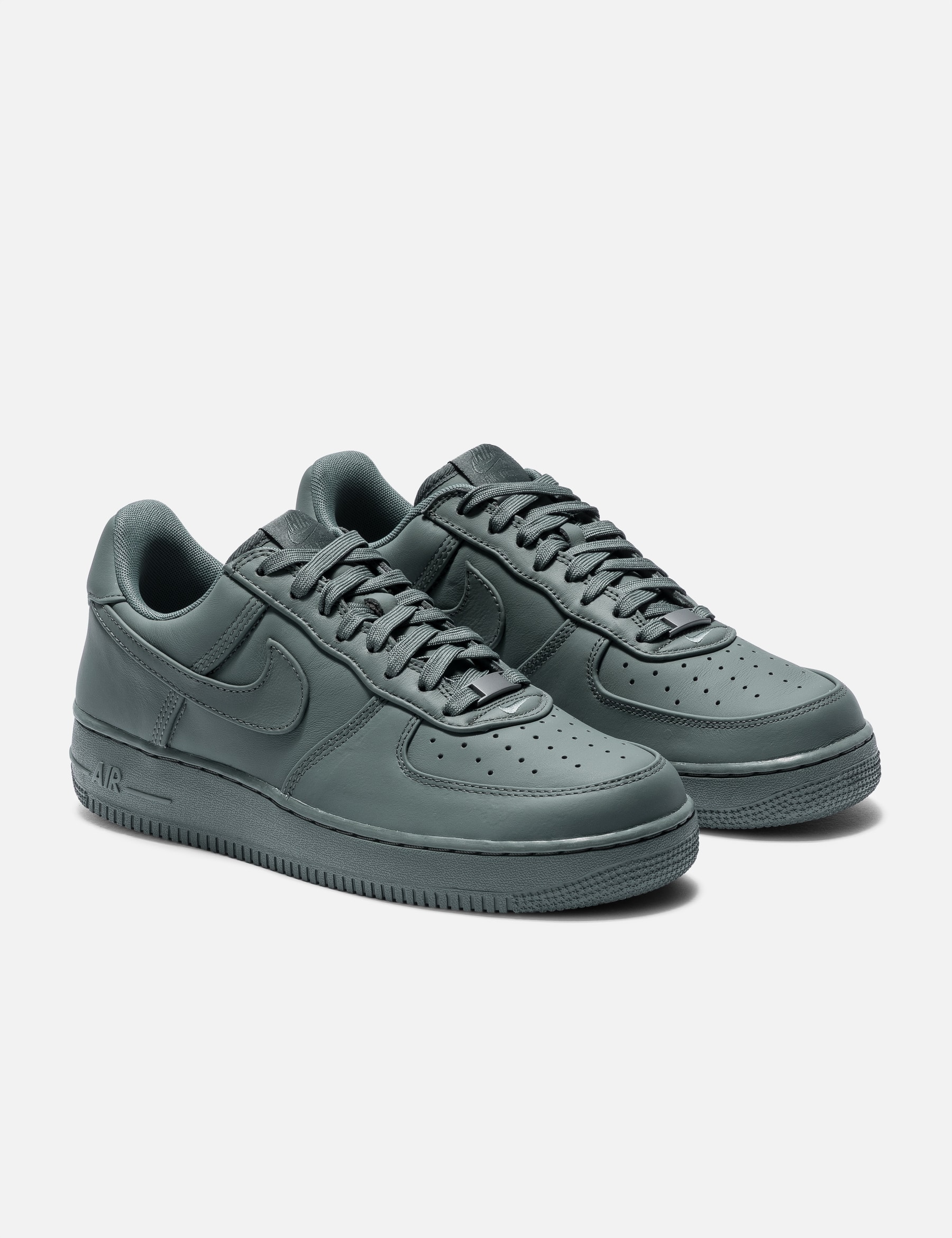 Air Force 1 Low Retro Premium view 16