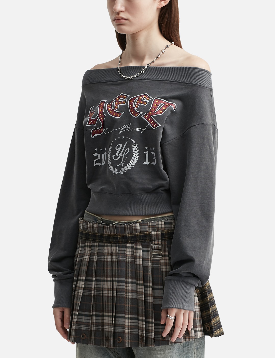 Graphic Off-Shoulder Cropped Top Charcoal view 8