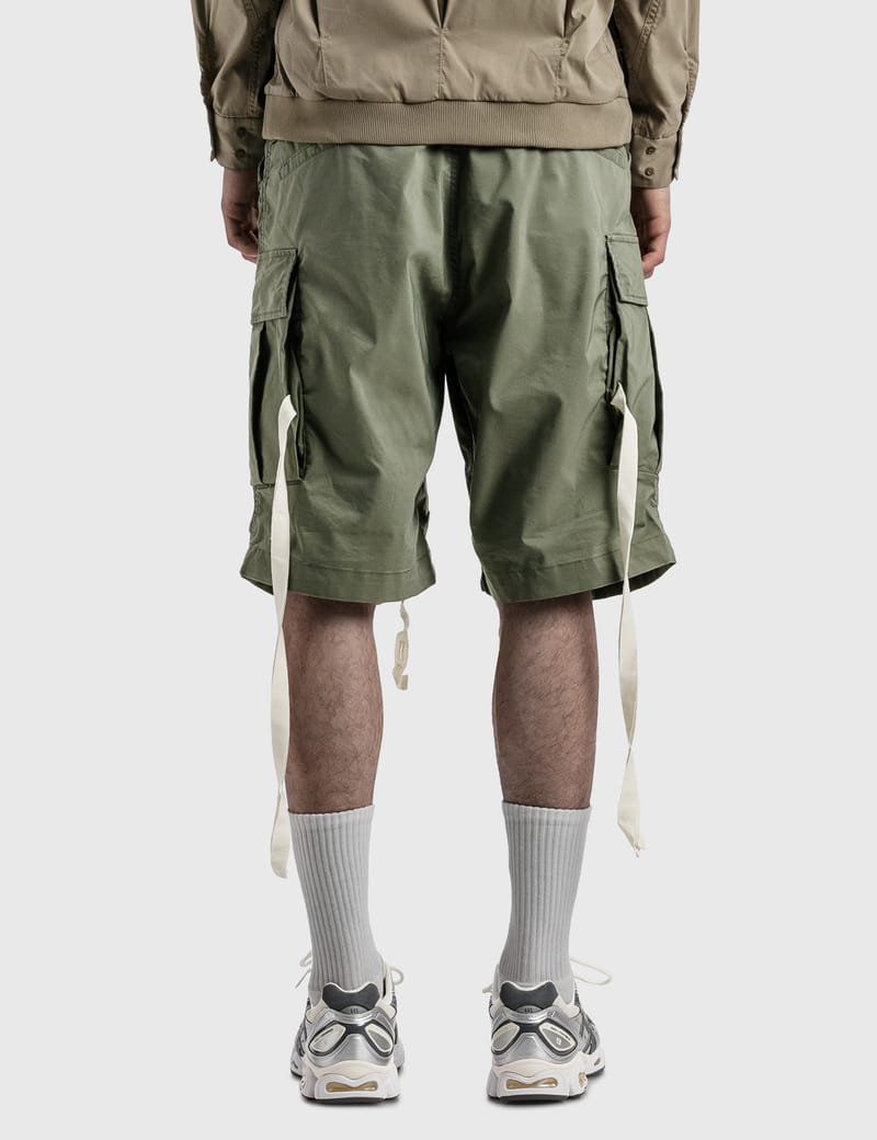 loose fit cargo shorts mens