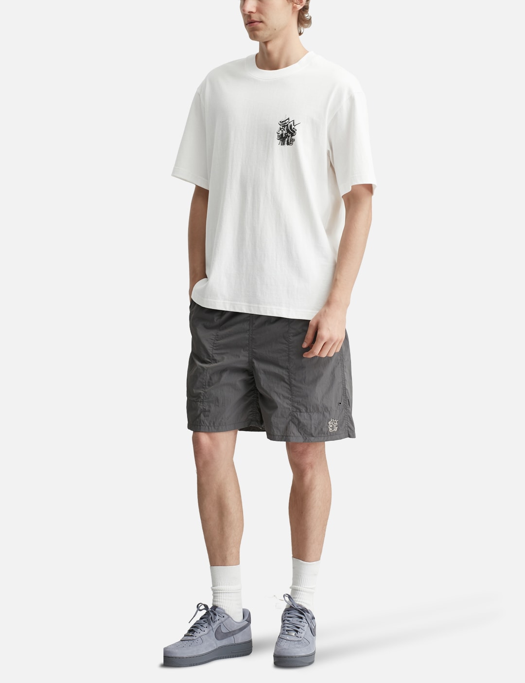 Queenhead Statue Short Sleeves T-Shirt view 20