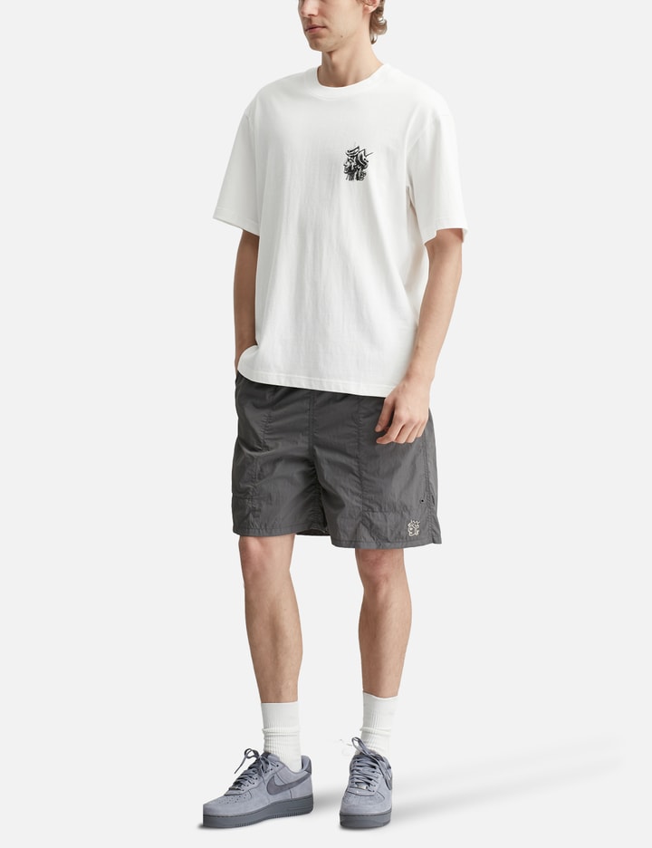 Queenhead Statue Short Sleeves T-Shirt view 5