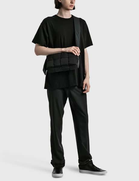 Bottega Veneta - パデッド テック カセットバッグ | HBX - ハイプ  