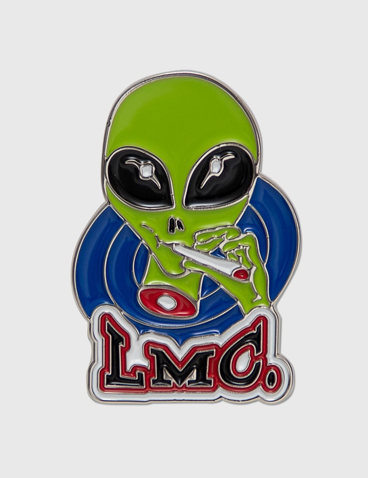 LMC 에일리언 핀 배지 Placeholder Image