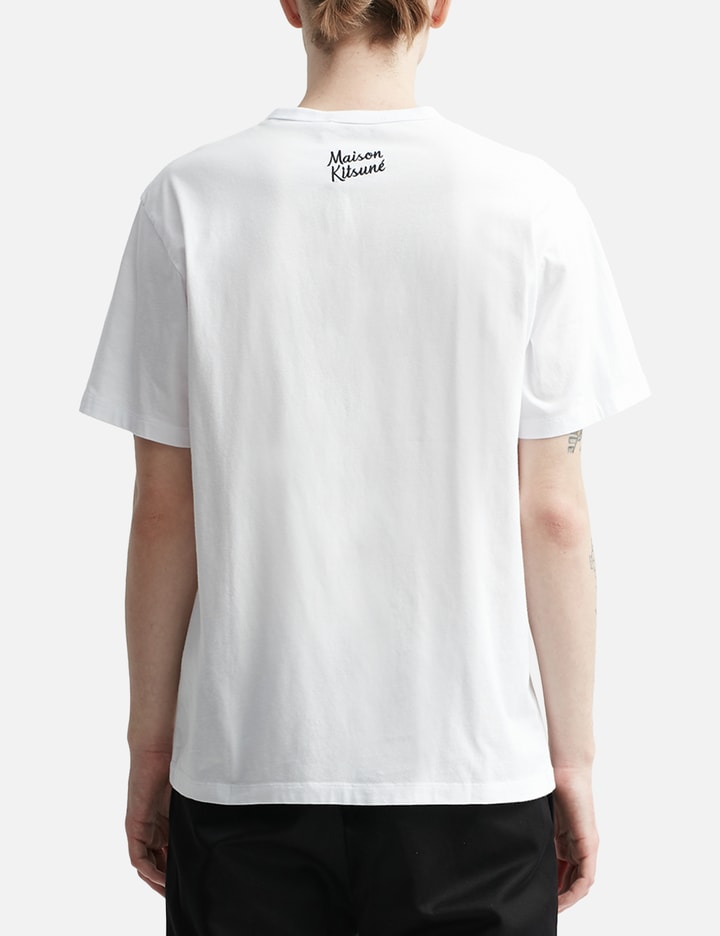 드레스드 폭스 레귤러 티셔츠 Placeholder Image