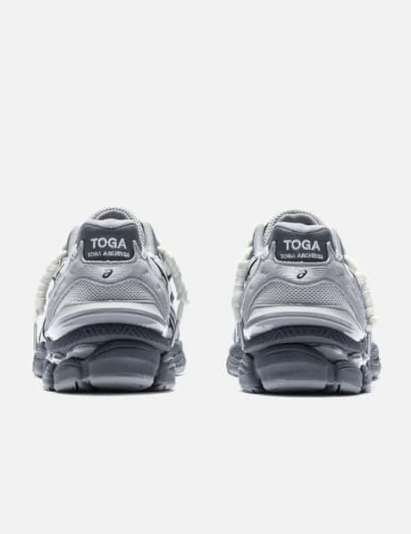 Asics ASICS x Toga Gel-Cumulus 16 TG - Hybrid running sneaker with 