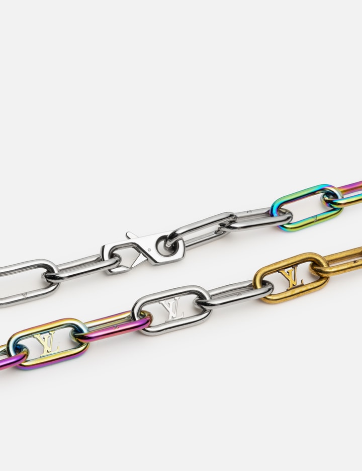 Louis Vuitton Collier Signature Necklace