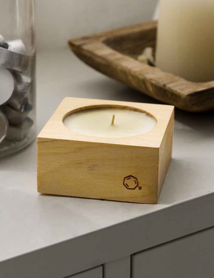 Japon Hiba Wood Candle Type 03 Placeholder Image