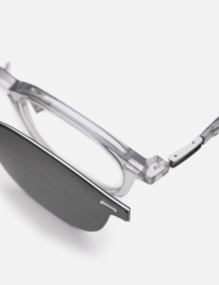 Lowen Clip-On Placeholder Image