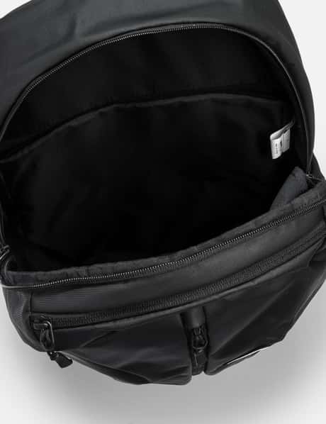 Essential Backpack view 14