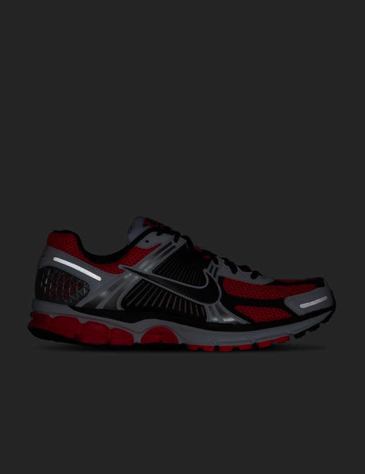 NIKE ZOOM VOMERO 5 SE Placeholder Image