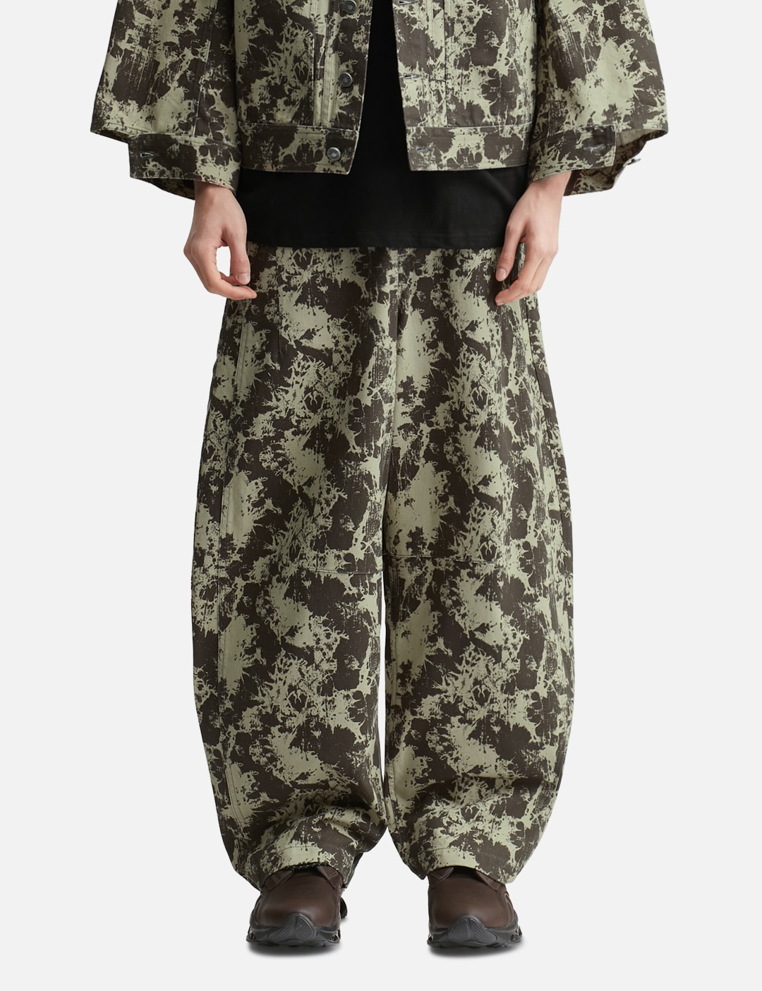 Distressed Effect Barrel Jeans view 18