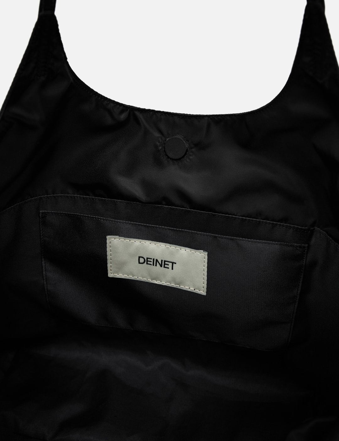 Frill Big Bag In Black view 19