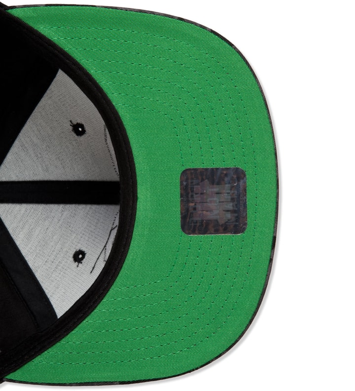 Undefeated Grey Camo Snapback 00 Cap