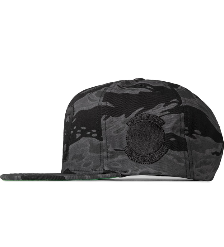 Undefeated Grey Camo Snapback 00 Cap