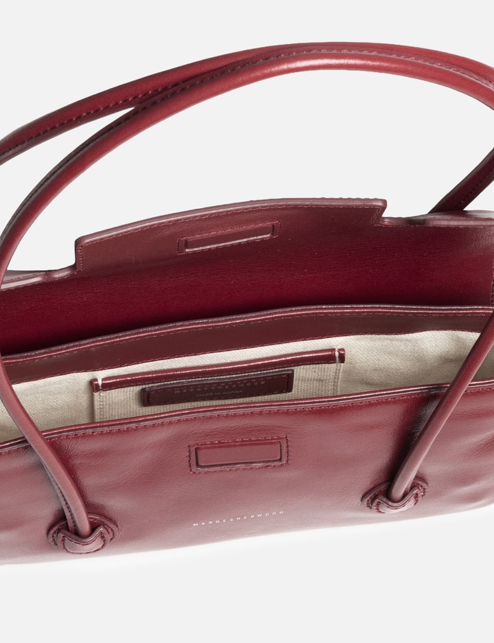 MARGESHERWOOD Flap Small