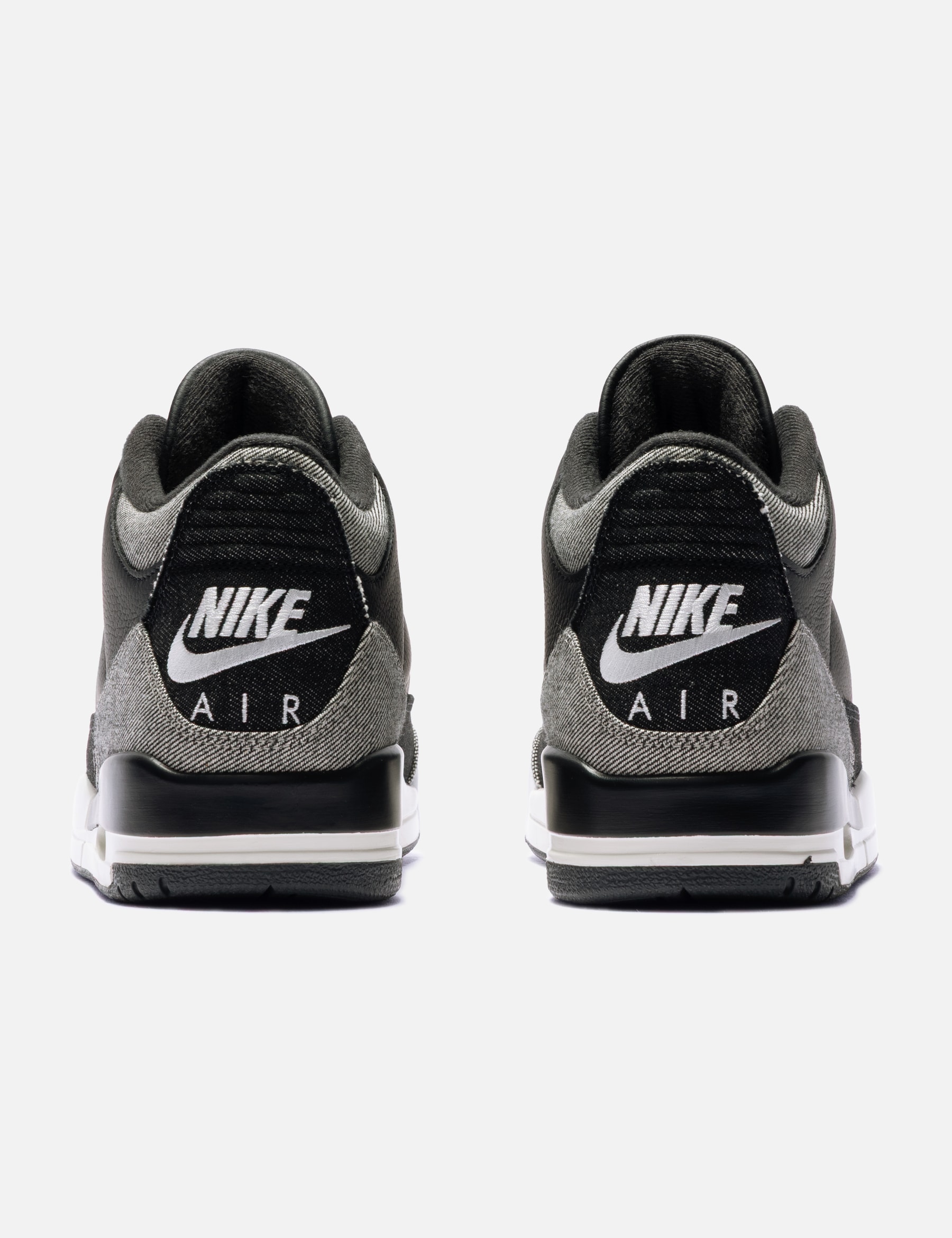 Levi’s X Air Jordan 3 view 15