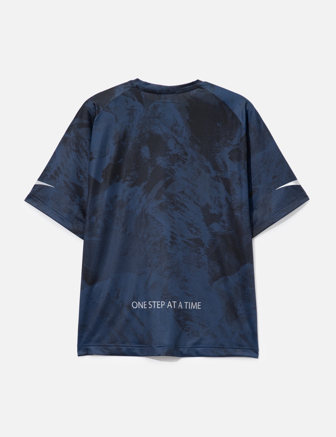 Altra × AND WANDER Graphic Short Sleeve T-Shirt view 9