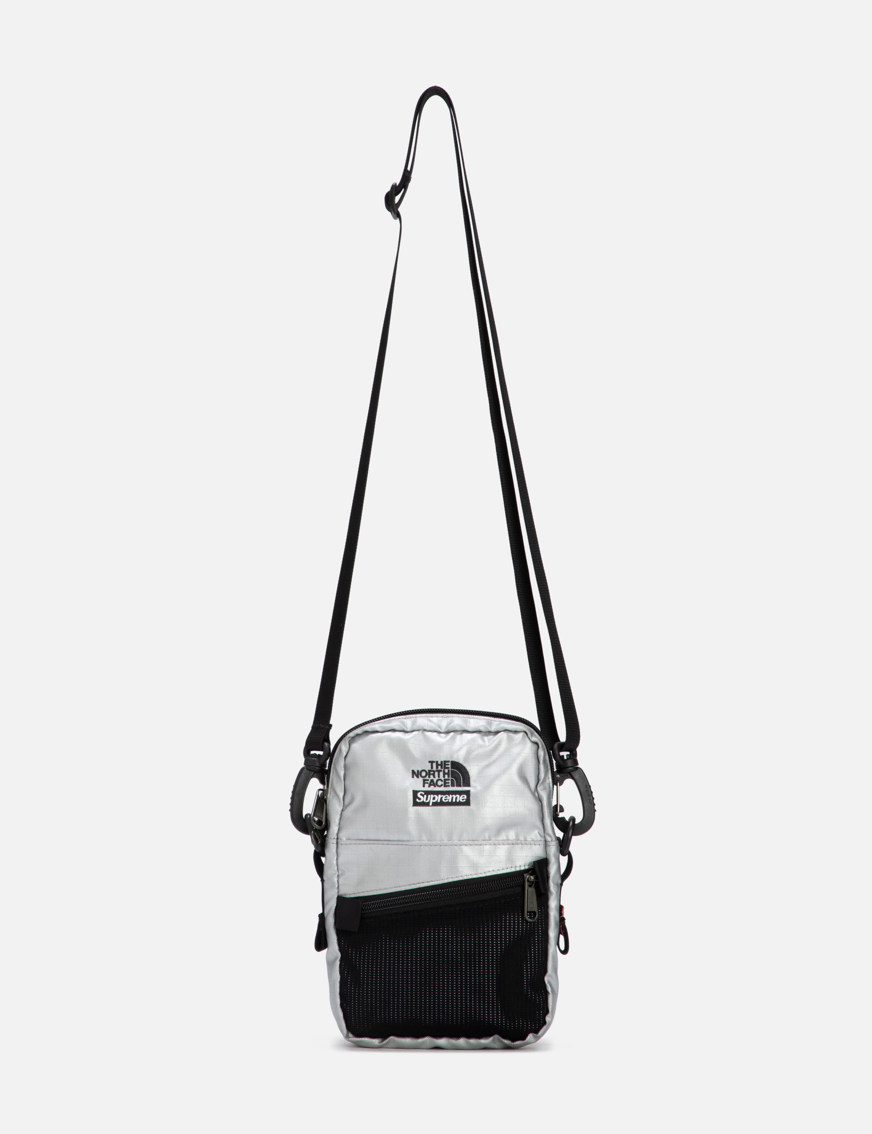 Shop THE NORTH FACE 2023 Cruise Unisex Nylon Street Style Plain Crossbody  Logo Shoulder Bags by Riverall | BUYMA