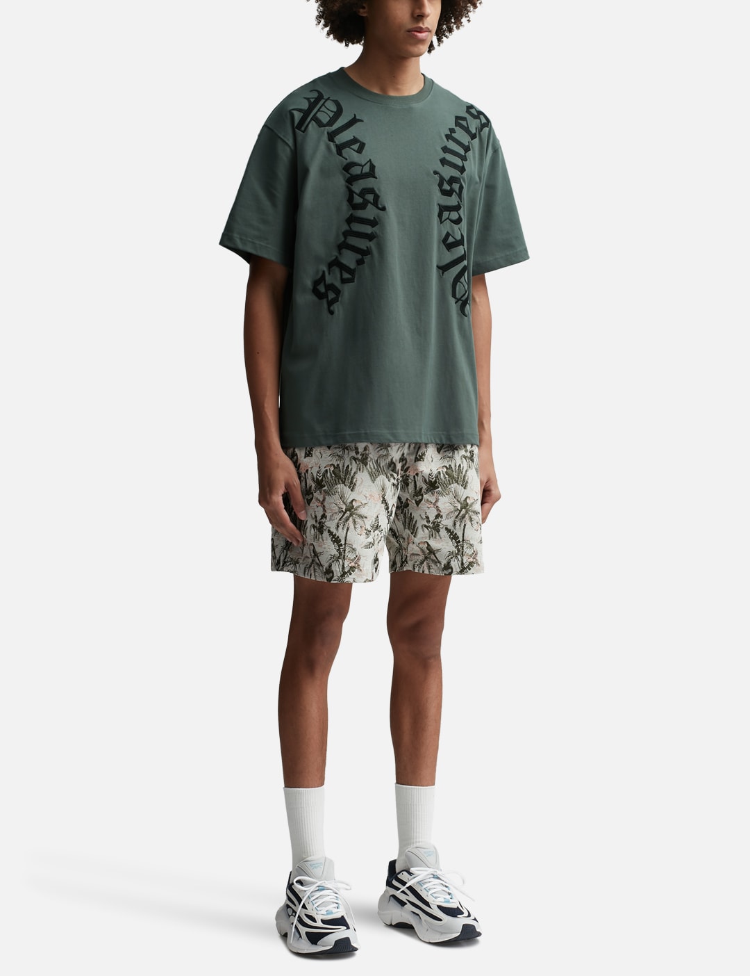 Prada - Re-Nylon Cargo Shorts  HBX - Globally Curated Fashion and  Lifestyle by Hypebeast