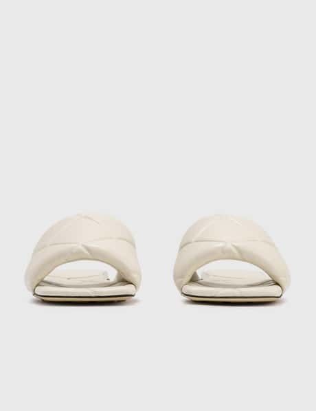 Bottega Veneta - The Rubber Lido Flat Sandals | HBX display picture 3