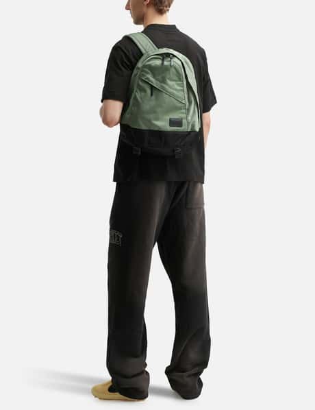 Staple Travel Daypack view 17