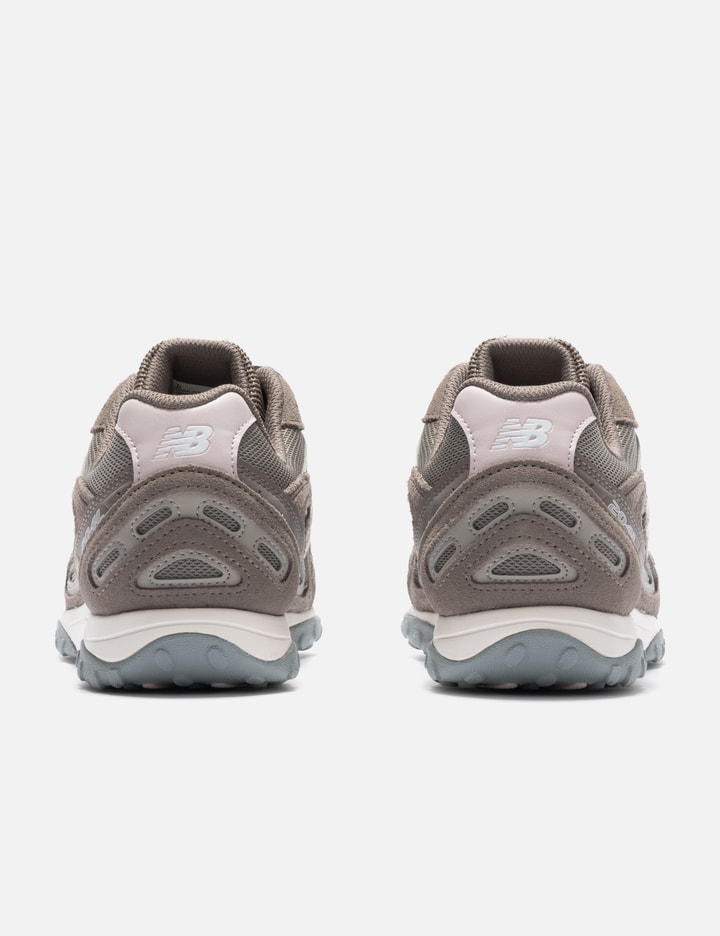 New Balance 204L