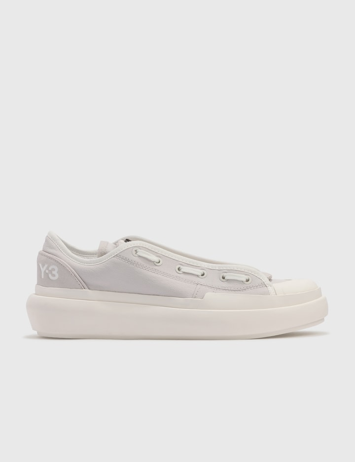 Ajatu Court Low Sneaker Placeholder Image